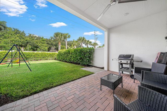 1600 Verawood Lane, Delray Beach, FL 33445