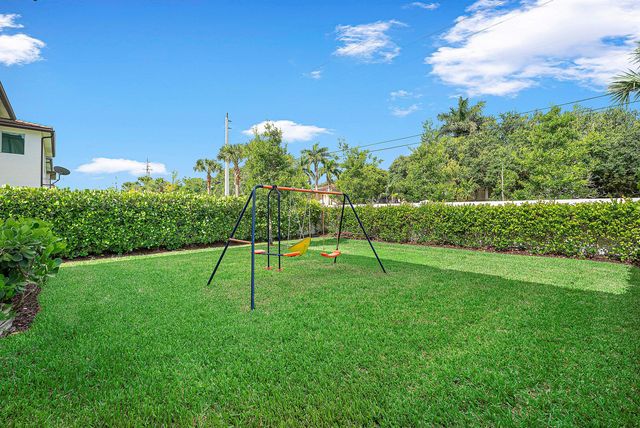 1600 Verawood Lane, Delray Beach, FL 33445