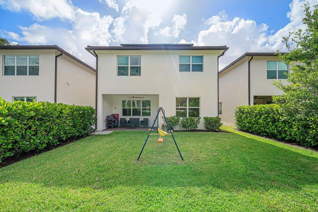 1600 Verawood Lane, Delray Beach, FL 33445