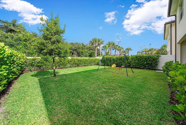 1600 Verawood Lane, Delray Beach, FL 33445