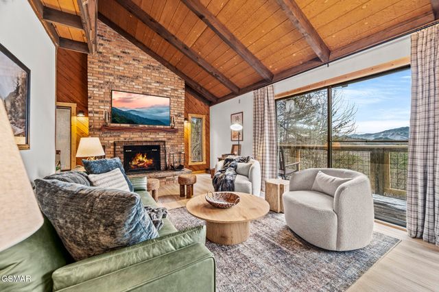 2758 Overholt Trail, Sevierville, TN 37862