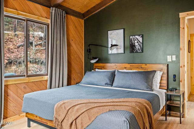 2758 Overholt Trail, Sevierville, TN 37862