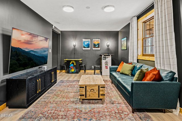 2758 Overholt Trail, Sevierville, TN 37862