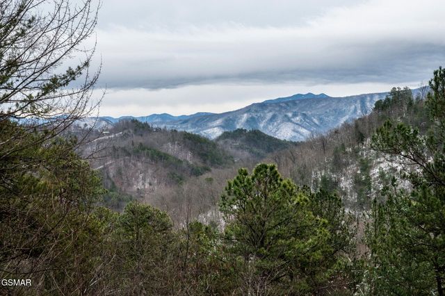 2758 Overholt Trail, Sevierville, TN 37862