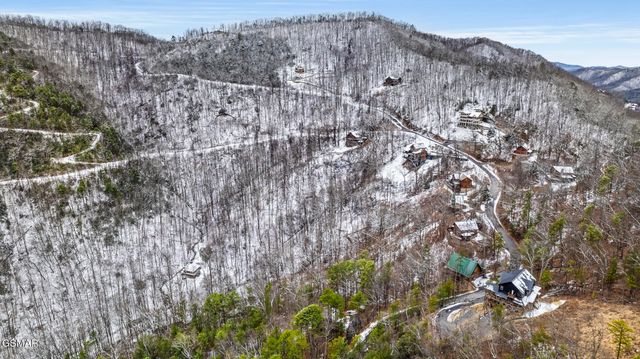 2758 Overholt Trail, Sevierville, TN 37862