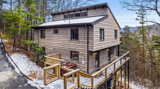 2758 Overholt Trail, Sevierville, TN 37862