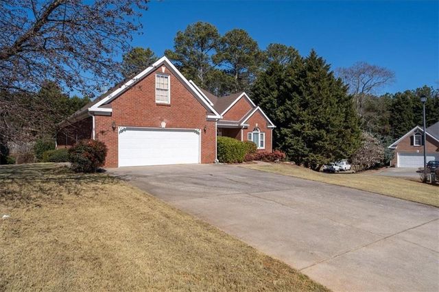 1175 Lewis Ridge Circle, Lawrenceville, GA 30045