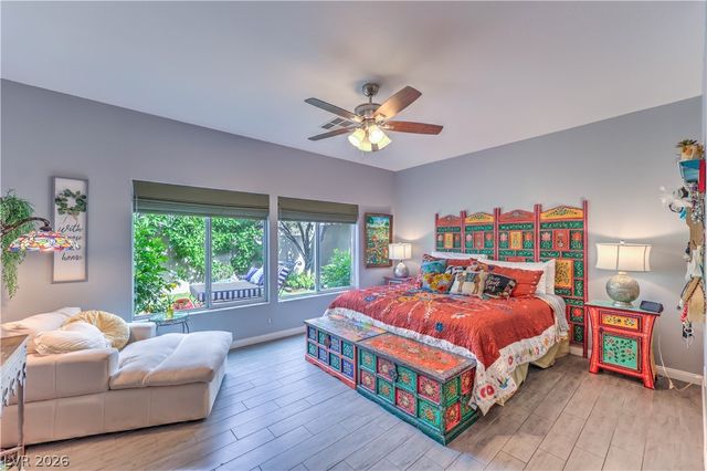 1048 Golden Splendor Court, Henderson, NV 89002