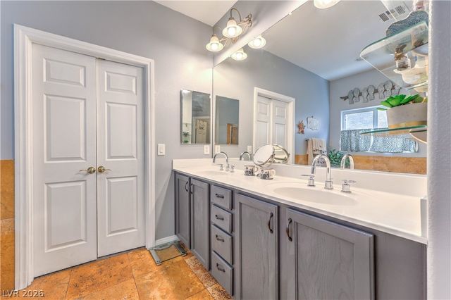 1048 Golden Splendor Court, Henderson, NV 89002
