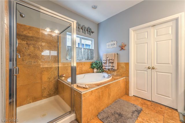 1048 Golden Splendor Court, Henderson, NV 89002