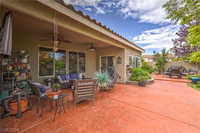 1048 Golden Splendor Court, Henderson, NV 89002