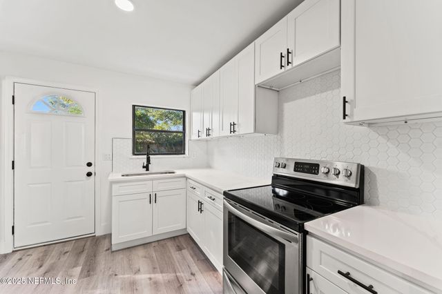 3360 LANSDELL Drive, Jacksonville, FL 32208