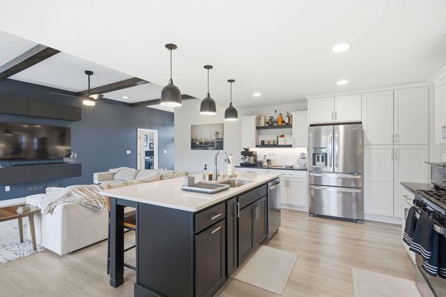 4912 LONGBOW DR, Columbia, MO 65201