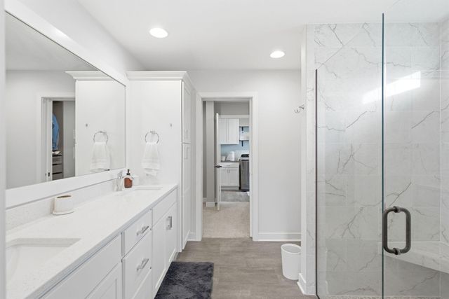 4912 LONGBOW DR, Columbia, MO 65201