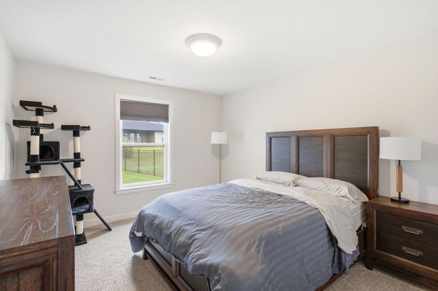 4912 LONGBOW DR, Columbia, MO 65201