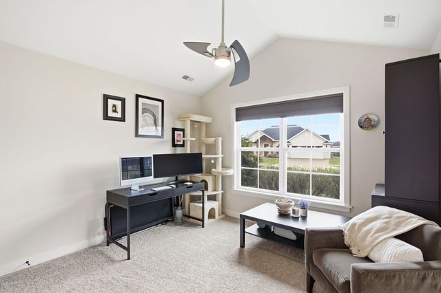 4912 LONGBOW DR, Columbia, MO 65201