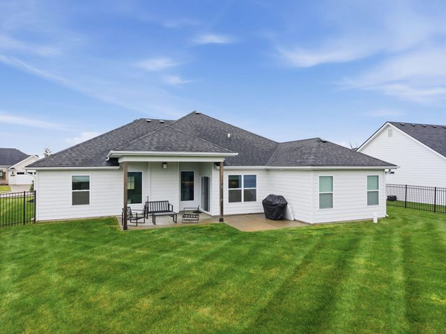 4912 LONGBOW DR, Columbia, MO 65201