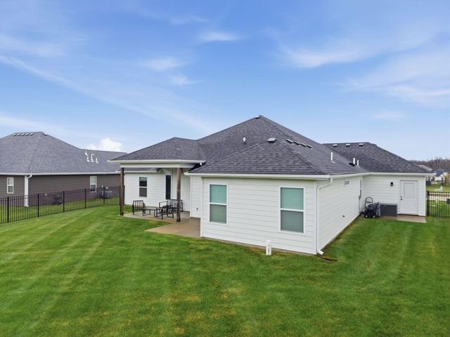 4912 LONGBOW DR, Columbia, MO 65201