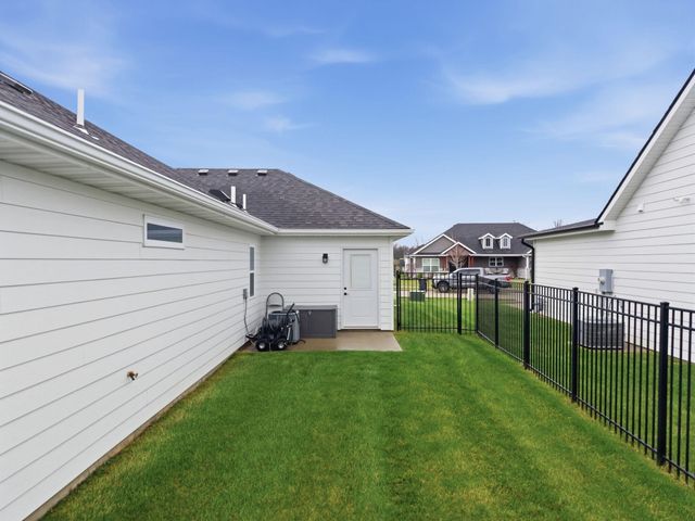 4912 LONGBOW DR, Columbia, MO 65201