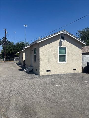 130 S Giovanola Avenue, San Bernardino, CA 92410