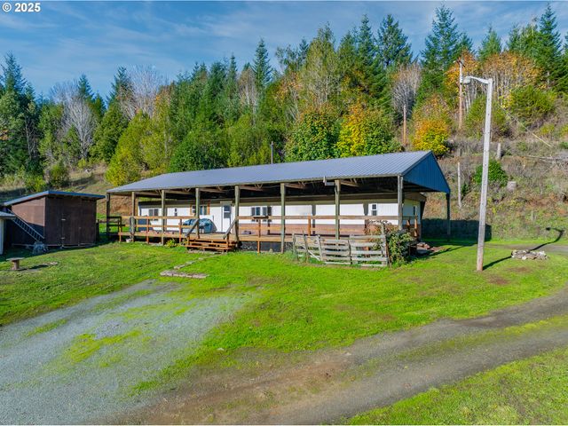 15779 HIGHWAY 42, Myrtle Point, OR 97458