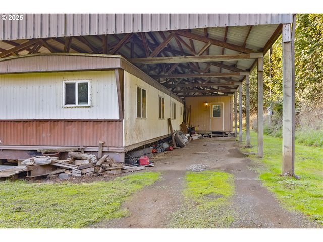 15779 HIGHWAY 42, Myrtle Point, OR 97458