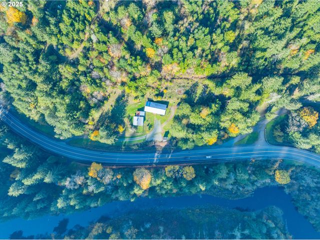 15779 HIGHWAY 42, Myrtle Point, OR 97458