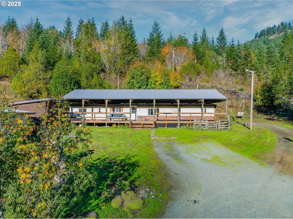 15779 HIGHWAY 42, Myrtle Point, OR 97458