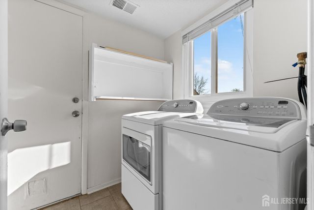 496 Westgate Drive, Edison, NJ 08820