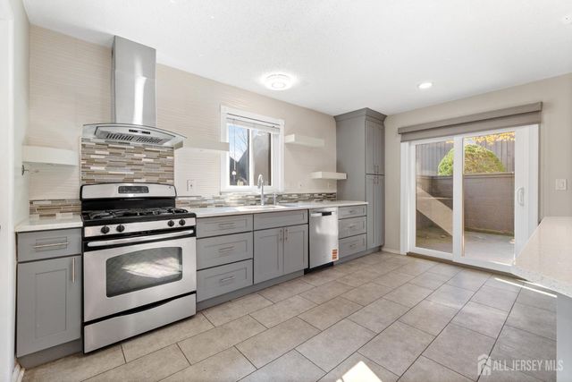 496 Westgate Drive, Edison, NJ 08820