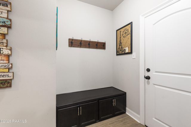 208 Rose Of Sharon Lane, Lafayette, LA 70508