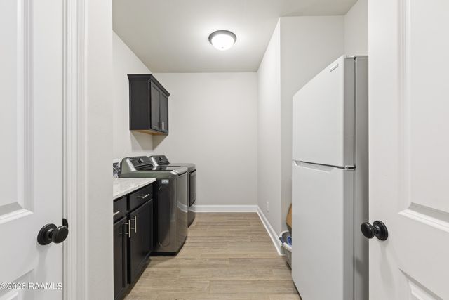 208 Rose Of Sharon Lane, Lafayette, LA 70508