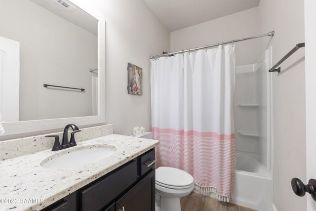 208 Rose Of Sharon Lane, Lafayette, LA 70508