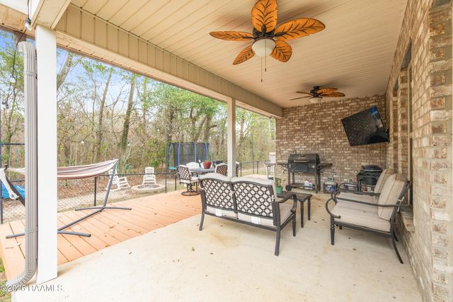 208 Rose Of Sharon Lane, Lafayette, LA 70508