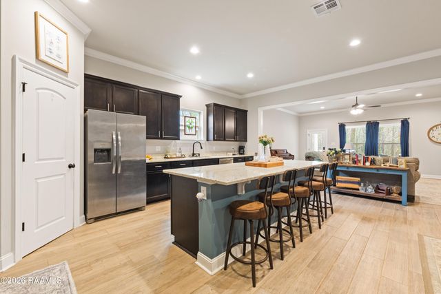 208 Rose Of Sharon Lane, Lafayette, LA 70508