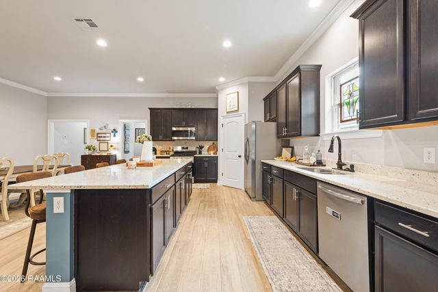 208 Rose Of Sharon Lane, Lafayette, LA 70508