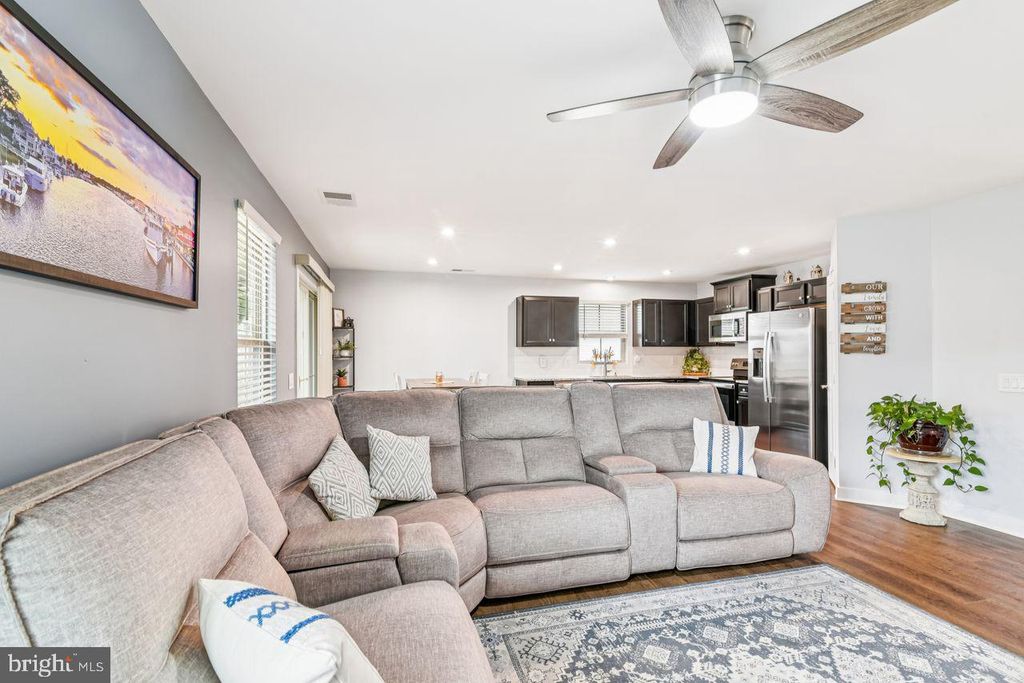 Image 13 of property listing at 24307 HARVEST CIR, Milton, DE 19968