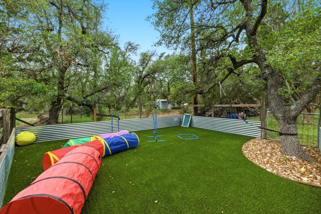 508 S Lariat CIR, Dripping Springs, TX 78620