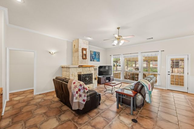 508 S Lariat CIR, Dripping Springs, TX 78620