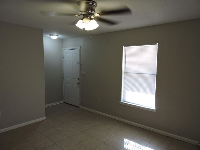 103 Hampton Drive, Crestview, FL 32539