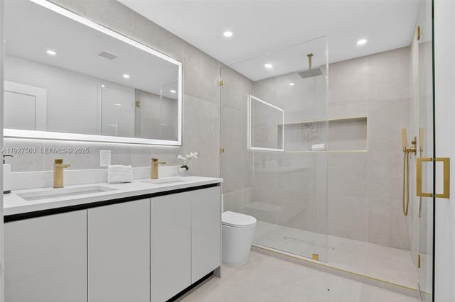 1361 SE 4th Ct, Deerfield Beach, FL 33441