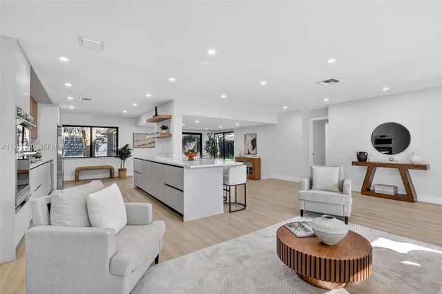 1361 SE 4th Ct, Deerfield Beach, FL 33441