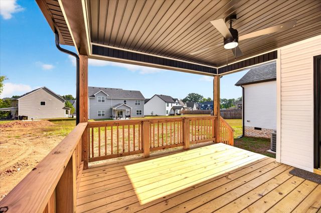 853 Burley Barn Rd, Clarksville, TN 37042