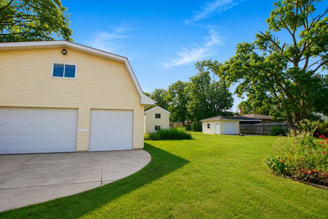 17649 65th Avenue, Tinley Park, IL 60477