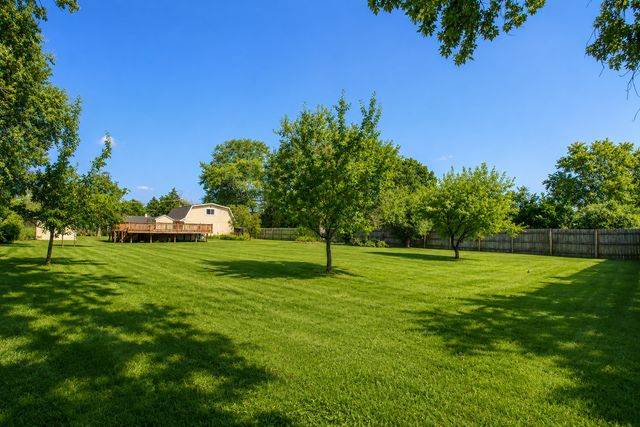 17649 65th Avenue, Tinley Park, IL 60477