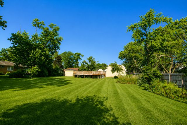17649 65th Avenue, Tinley Park, IL 60477