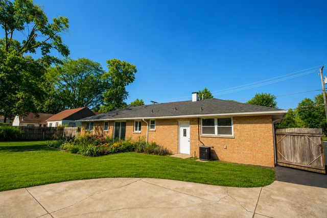 17649 65th Avenue, Tinley Park, IL 60477
