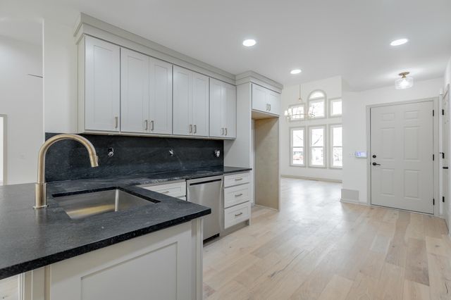 1618 Gunston Hall Road, Hixson, TN 37343