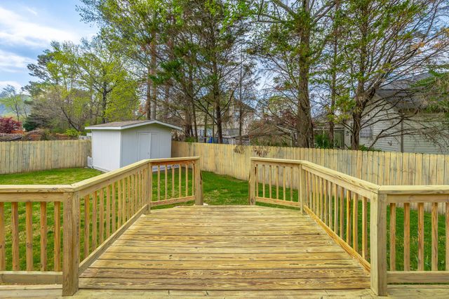 1618 Gunston Hall Road, Hixson, TN 37343
