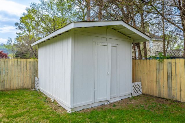 1618 Gunston Hall Road, Hixson, TN 37343